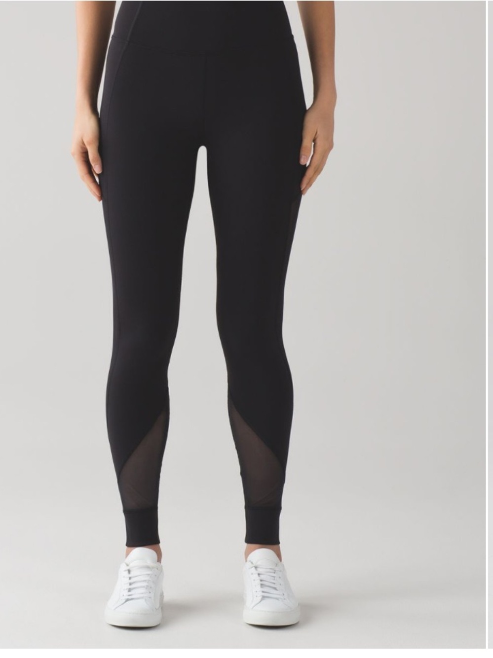 Lululemon Size 6 High-Rise Black Mesh Panel Leggings